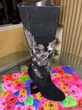 NIB! BEVERLY FELDMAN Feather Black Suede w/Pewter Floral Knee High Boots Sz 8.5M